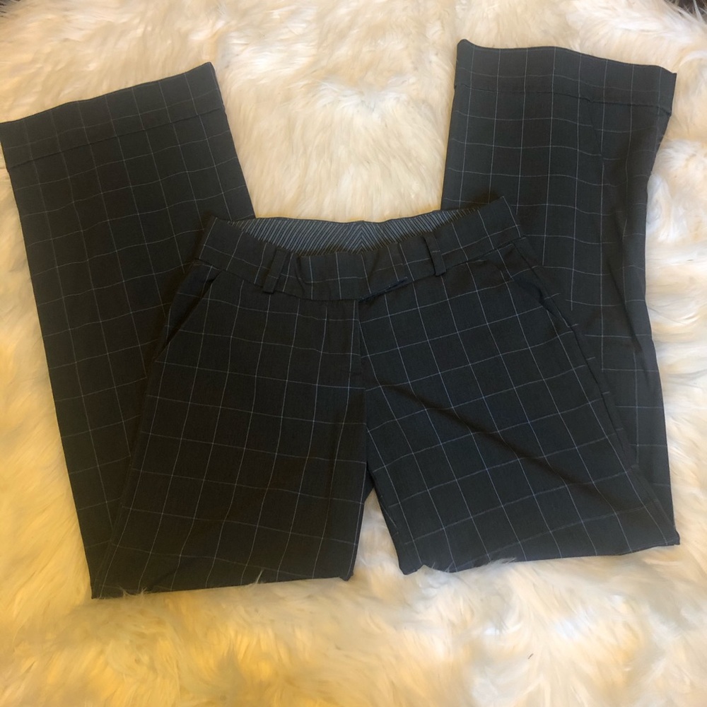 Wide leg dress pant. Gray and light blue